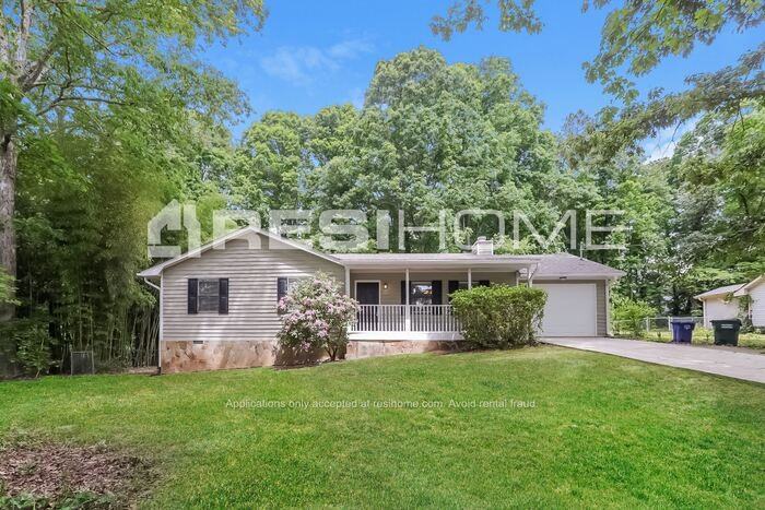 3321 Summer Wood Cir - Photo 2 of 19