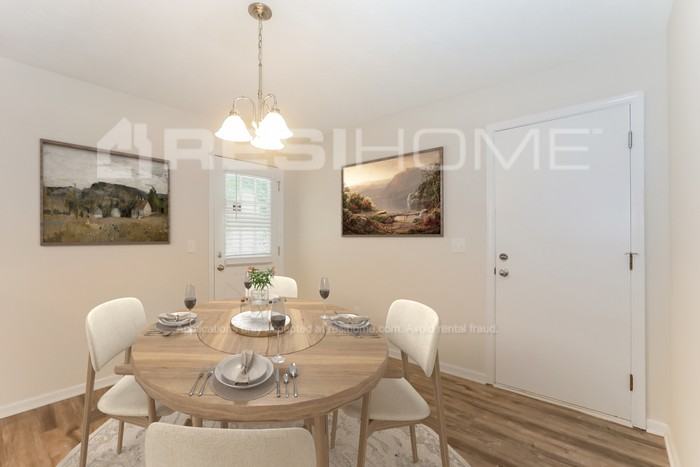 3321 Summer Wood Cir - Photo 5 of 19