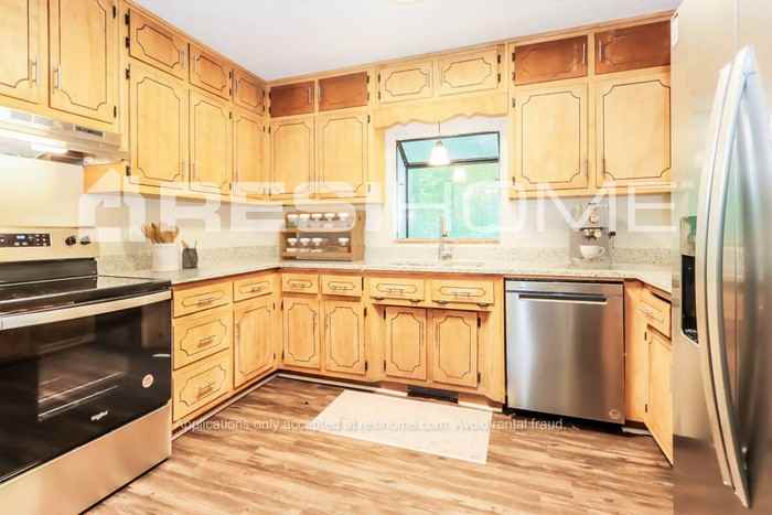 70 W Holly Ct - Photo 2 of 18