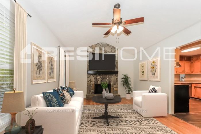 70 W Holly Ct - Photo 5 of 18