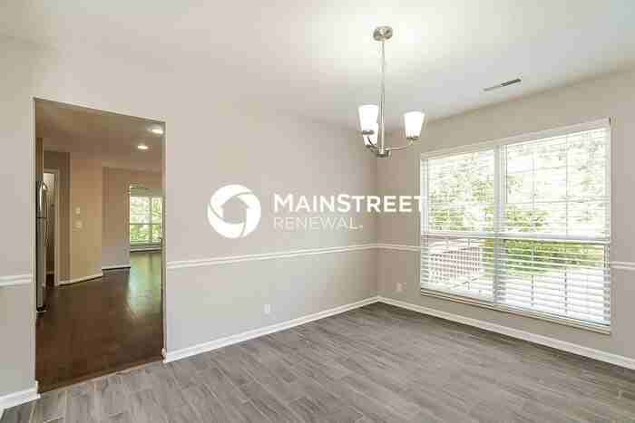 6132 Hampton Hall Way - Photo 4 of 17