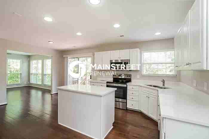 6132 Hampton Hall Way - Photo 6 of 17