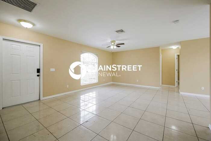 1917 Kester Ave - Photo 4 of 16