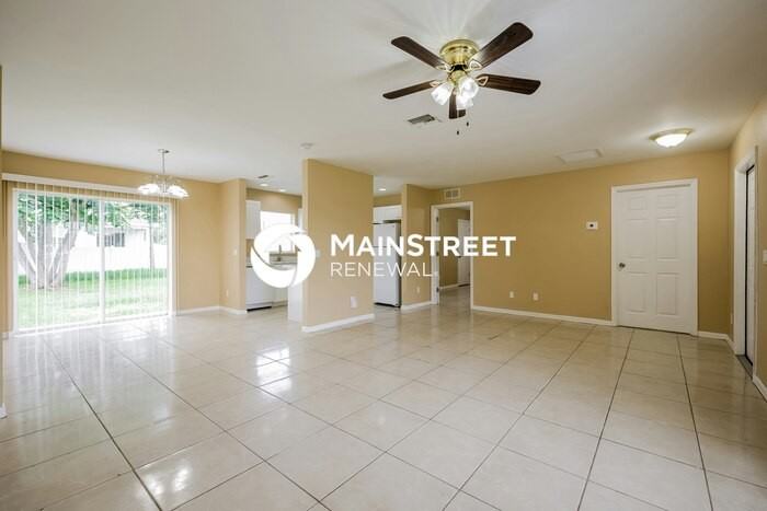 1917 Kester Ave - Photo 5 of 16