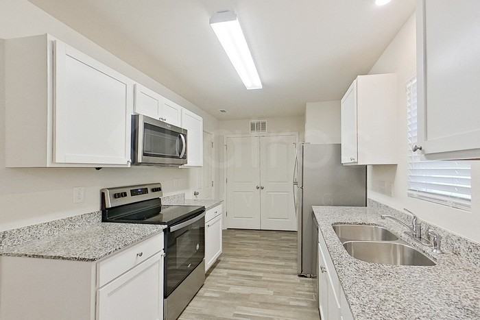 3921 Miller Dr - Photo 4 of 23