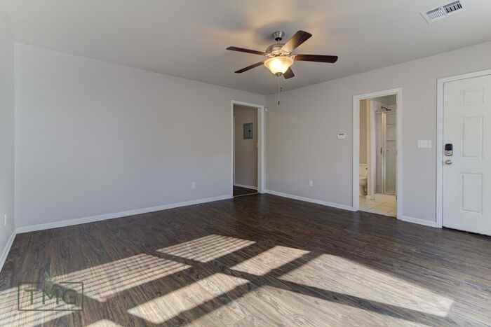 2516 E 6th St #2 - Photo 2 of 18