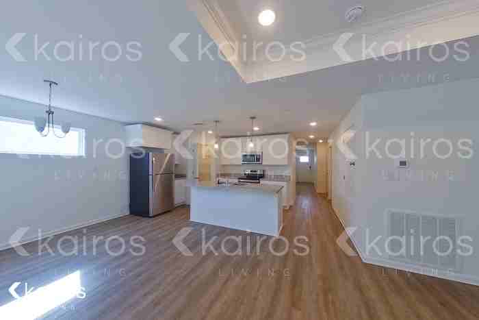 11454 Camden Court Cir - Photo 5 of 18