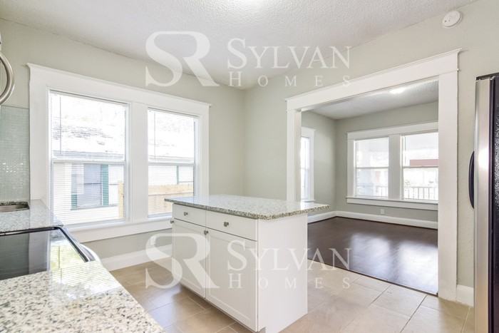 3505 E 11th Ave - Photo 6 of 16