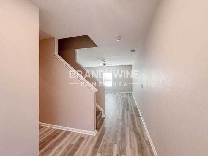 207 Beam Dr - Photo 2 of 28