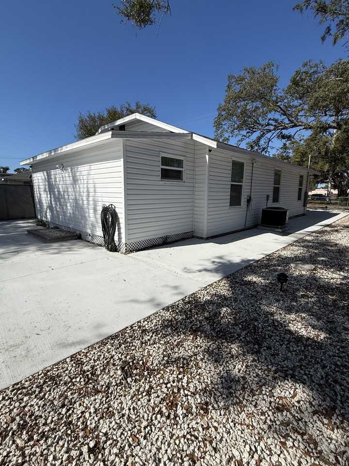 1540 7th Ave E #NA - Photo 2 of 7