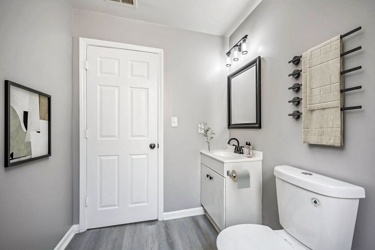 2601 Fairview Ave #11 - Photo 4 of 11