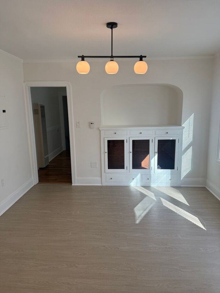 20342 Concord Ave - Photo 3 of 11