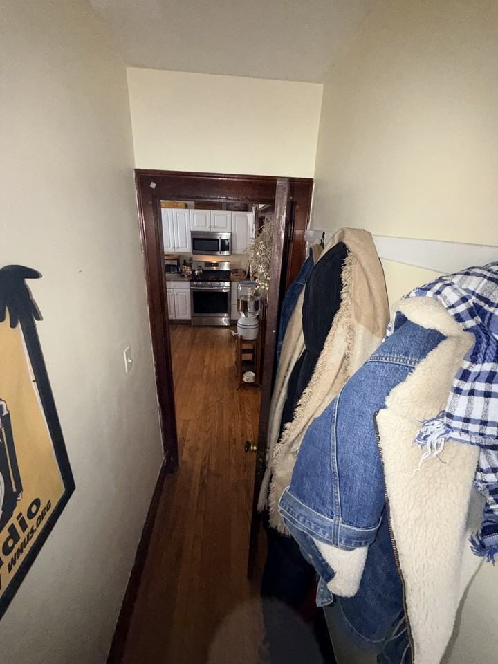 22 Cooley Ave #1stFL - Photo 4 of 20