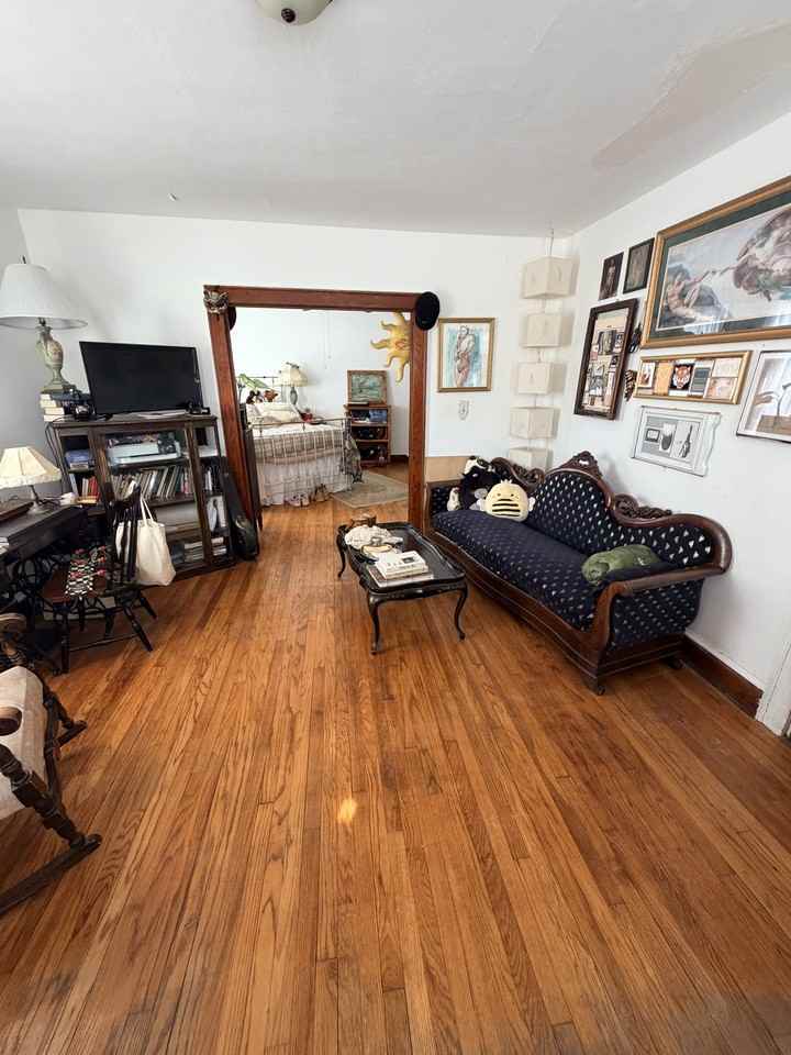 22 Cooley Ave #1stFL - Photo 7 of 20