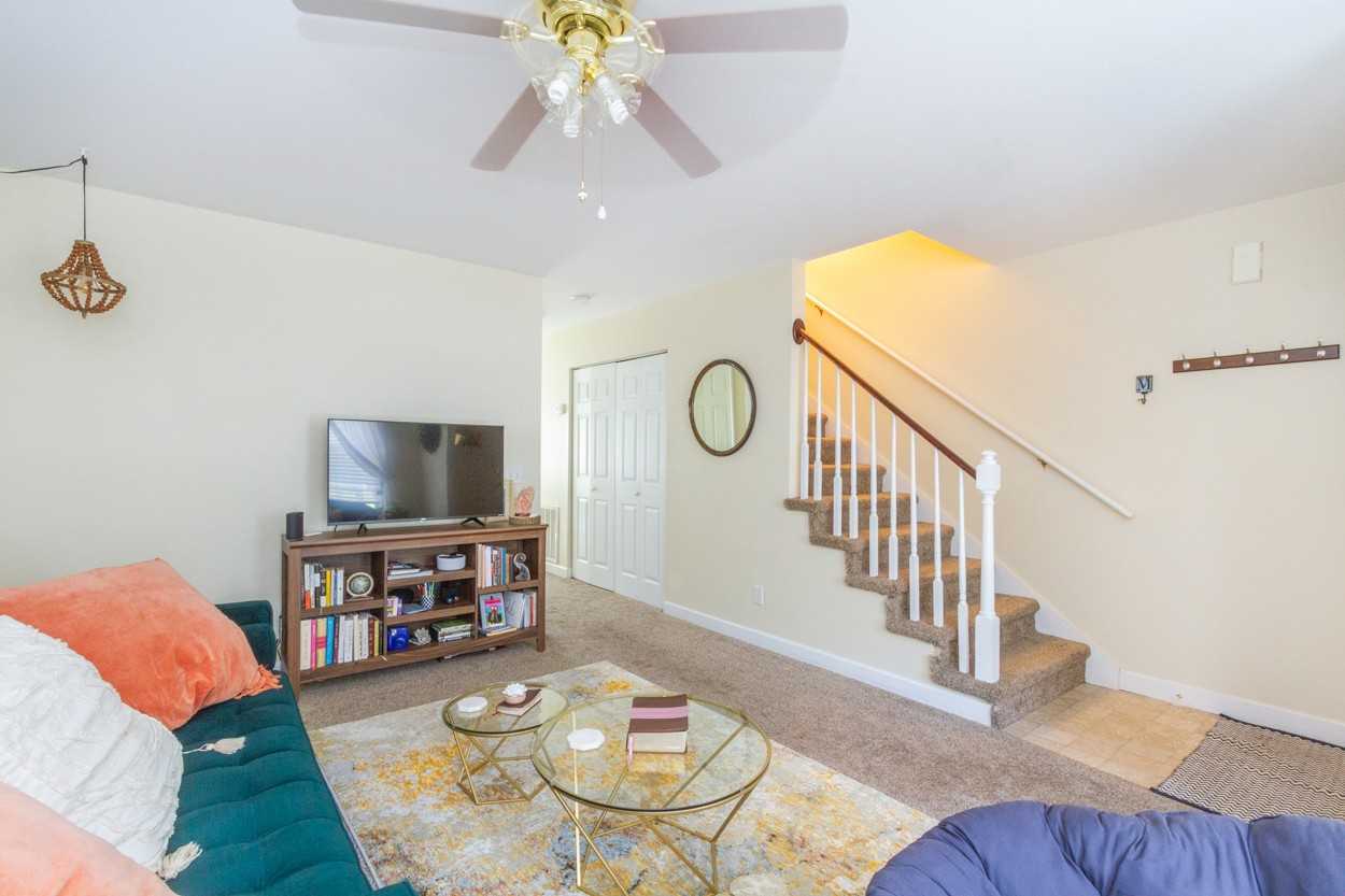 101 Brookview Cir #A - Photo 2 of 20