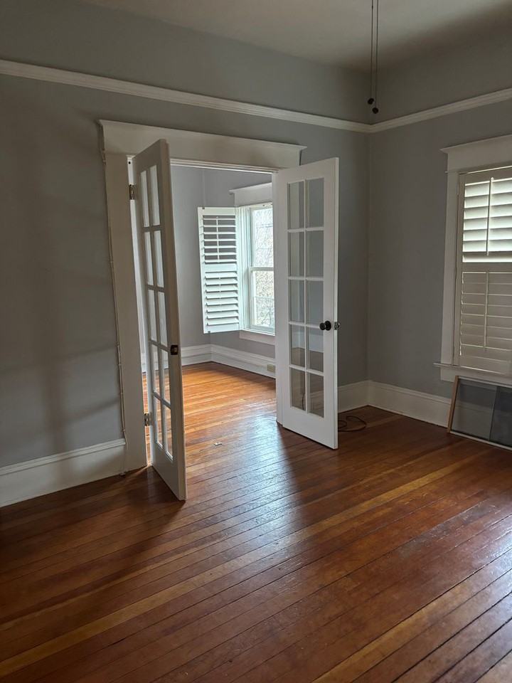 5911 S Macadam Ave #1 - Photo 3 of 3