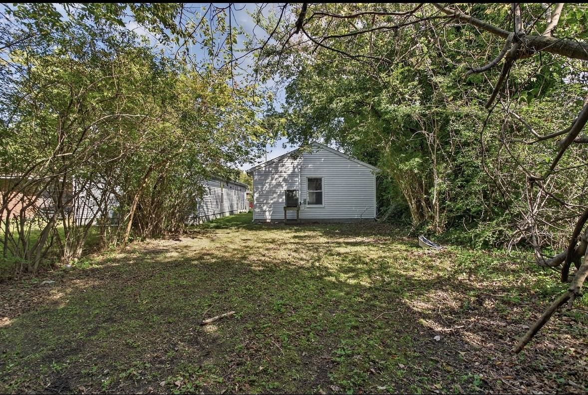 1019 Bethel Ave - Photo 2 of 20