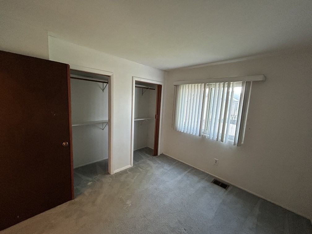 310 E 60th Ct #1A - Photo 5 of 12