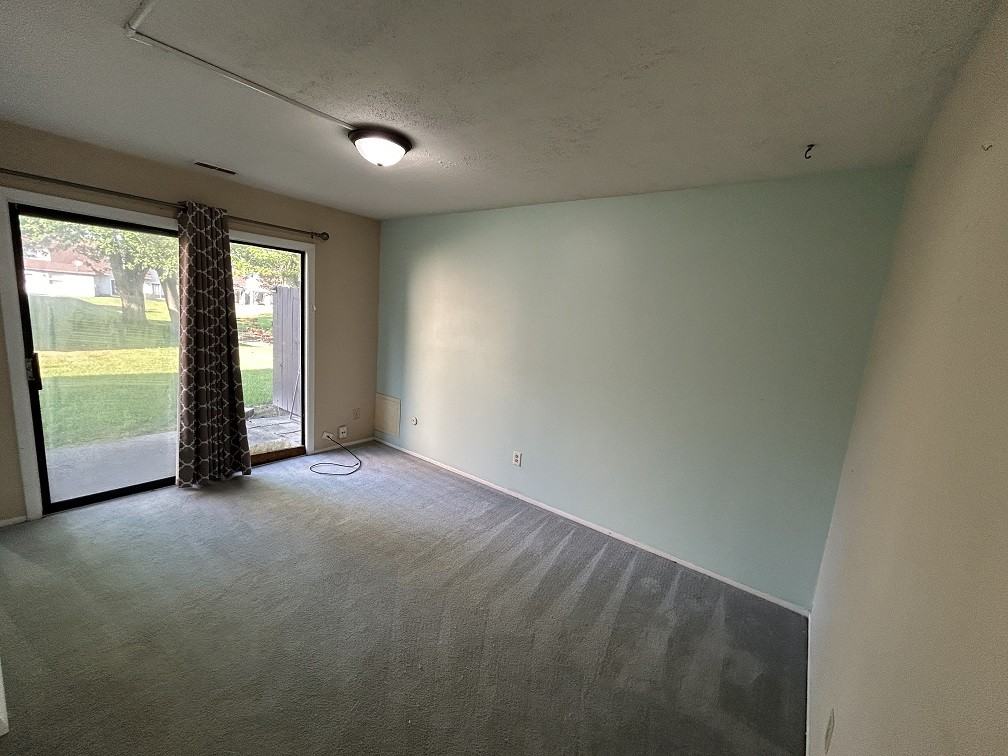 310 E 60th Ct #1A - Photo 7 of 12