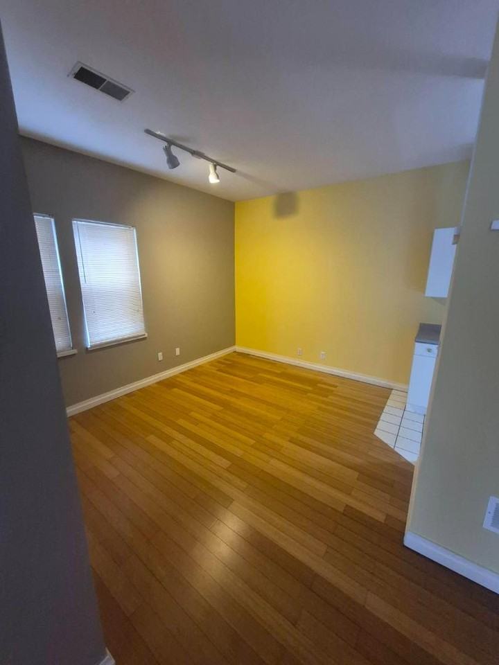 158 Park St - Photo 3 of 10