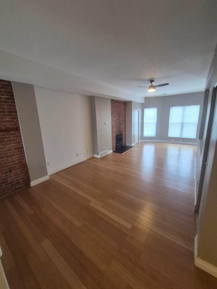 158 Park St - Photo 5 of 10