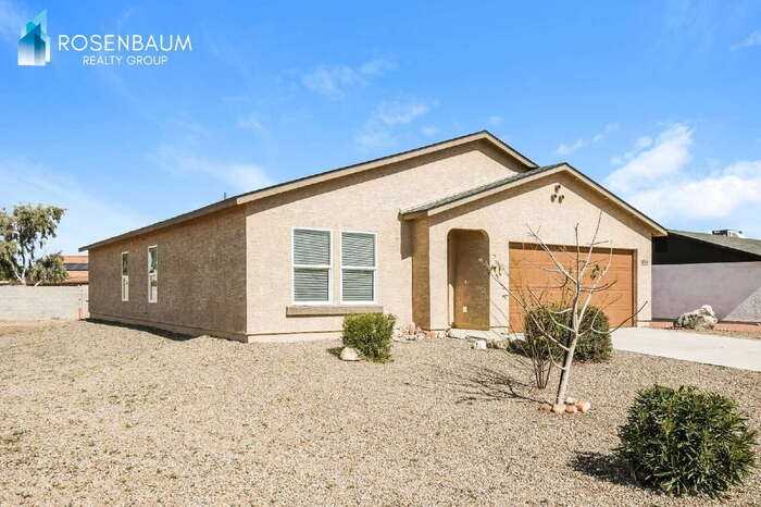 8764 W Reventon Dr - Photo 4 of 22