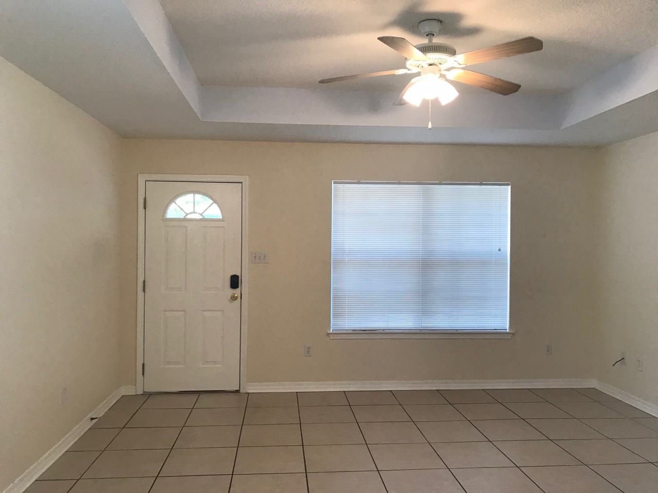 809 25th St #A - Photo 3 of 22