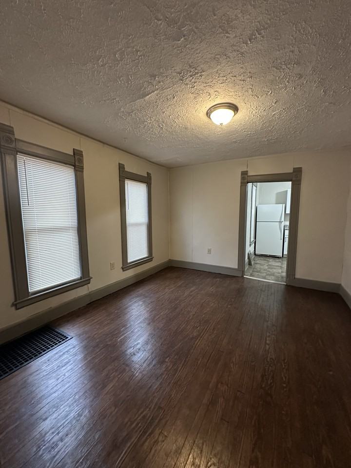 1273 Marcy St #A - Photo 2 of 5