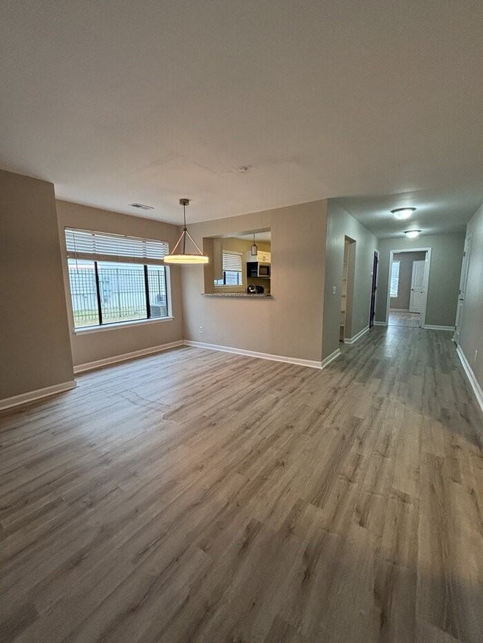 8483 Yadkin Cir #D - Photo 4 of 33