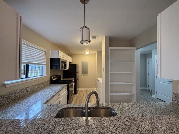 8483 Yadkin Cir #D - Photo 6 of 33