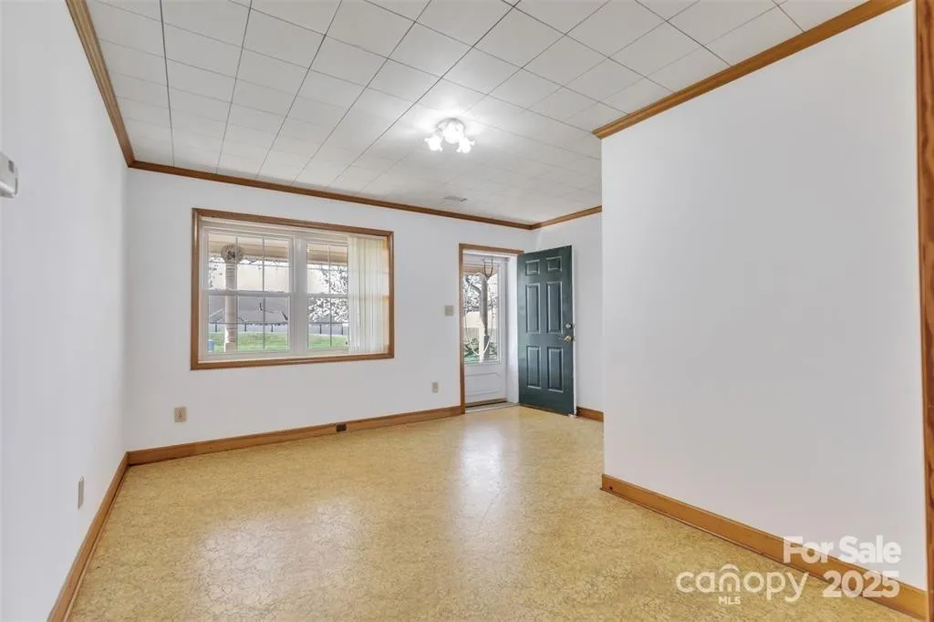 7484 Turkey Trot Dr #NA - Photo 5 of 11