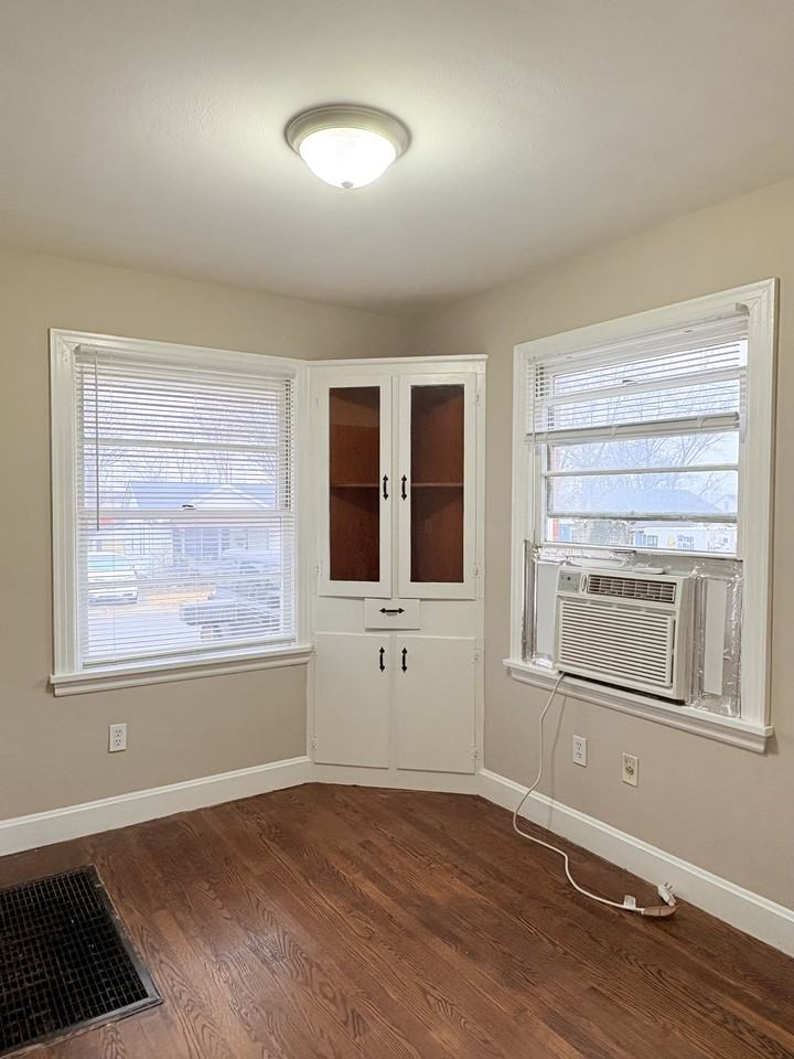 1405 Kenton St #NA - Photo 5 of 15