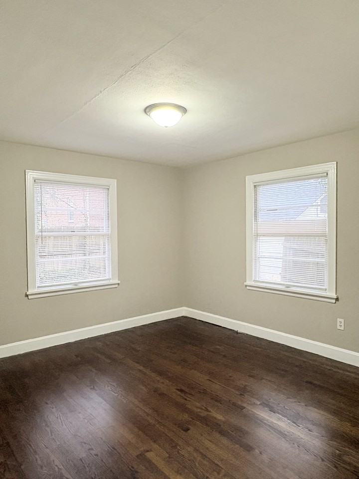 1405 Kenton St #NA - Photo 6 of 15