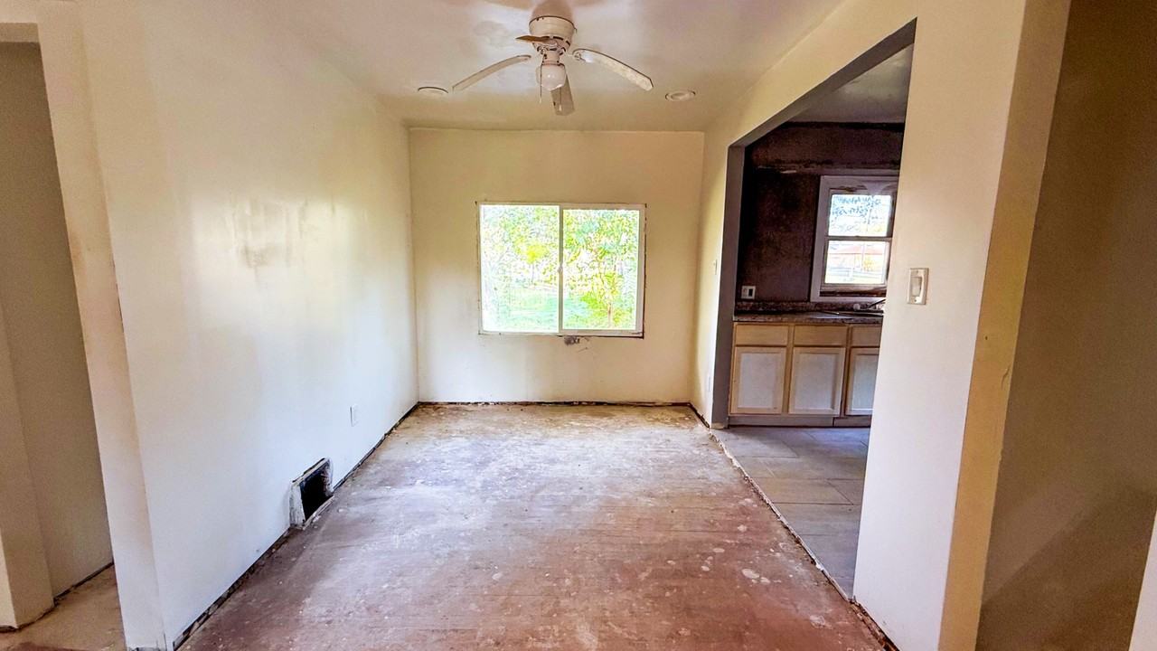 1145 Wright St - Photo 5 of 18