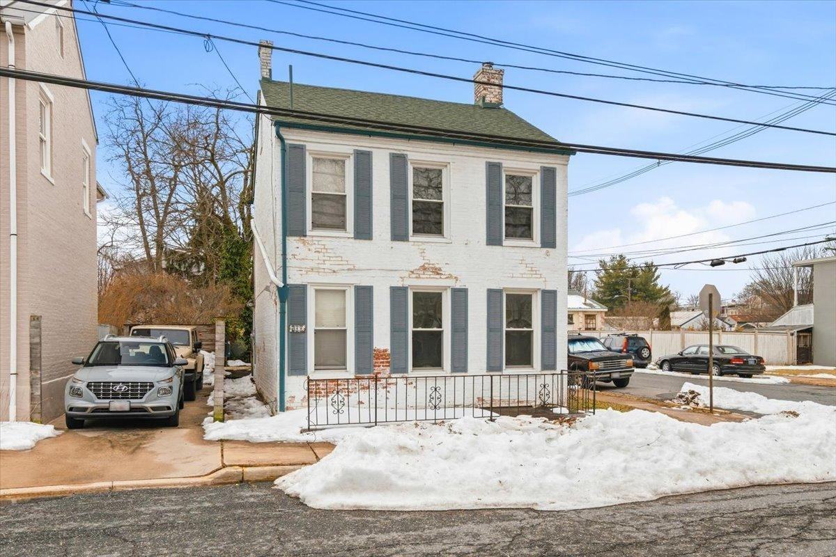 100 E 8th Street - Photo 2 of 7