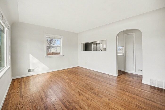 100 S Kendall St #1 - Photo 2 of 9