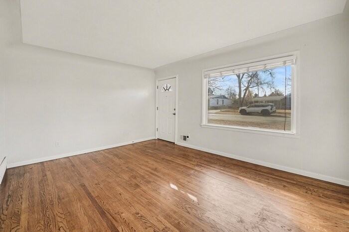 100 S Kendall St #1 - Photo 3 of 9