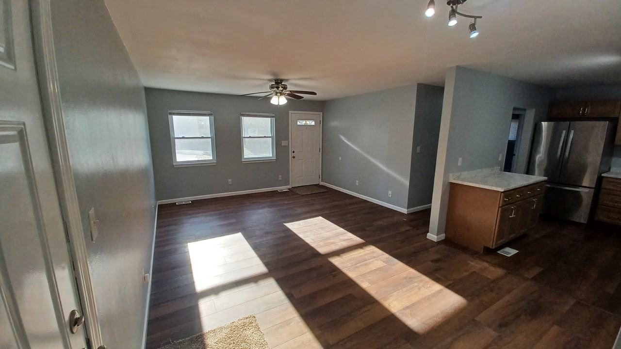 1836 Engle Dr #NA - Photo 3 of 31