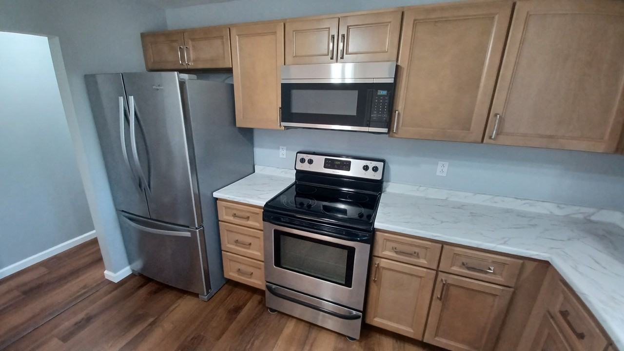 1836 Engle Dr #NA - Photo 6 of 31