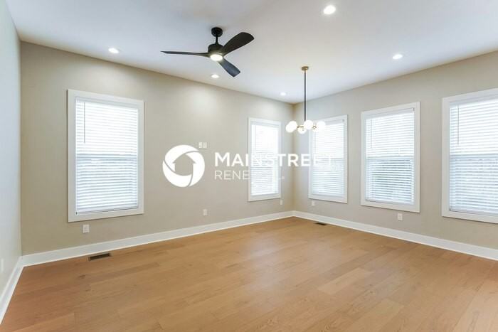 2142 Oakland St #B - Photo 2 of 19