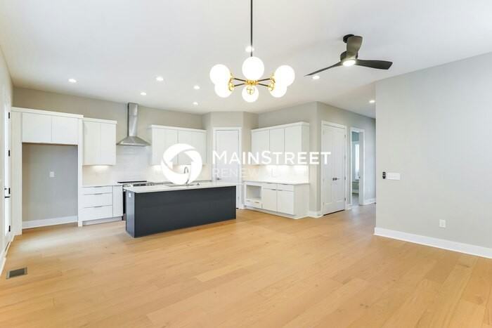 2142 Oakland St #B - Photo 4 of 19