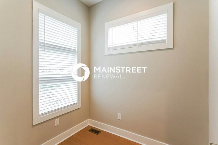 2142 Oakland St #B - Photo 7 of 19