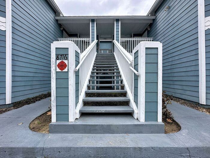 8716 Rain Forest Pl - Photo 2 of 36