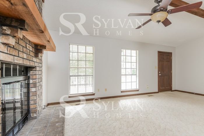 2132 Brewster Rd - Photo 5 of 17