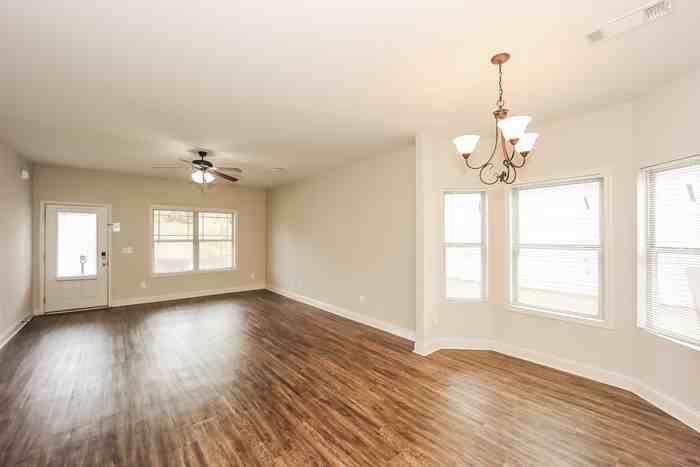 1029 Allegiance Dr - Photo 6 of 17