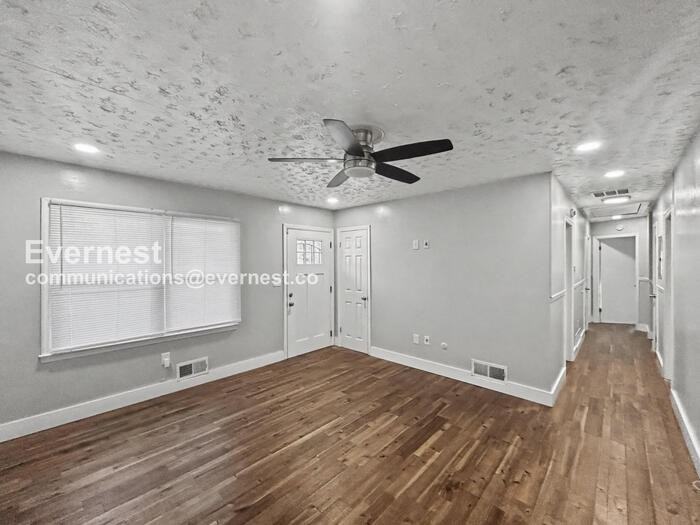 1244 Calhoun Ave - Photo 4 of 20