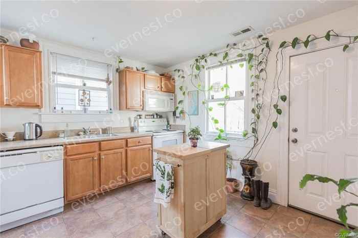 612 N 23rd St #B - Photo 4 of 13