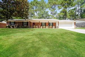 featured image of 1215 Rockingham Dr