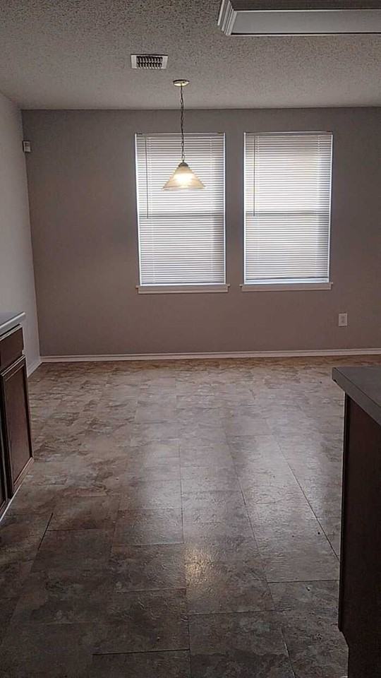 1721 Baxter Springs Dr - Photo 5 of 21