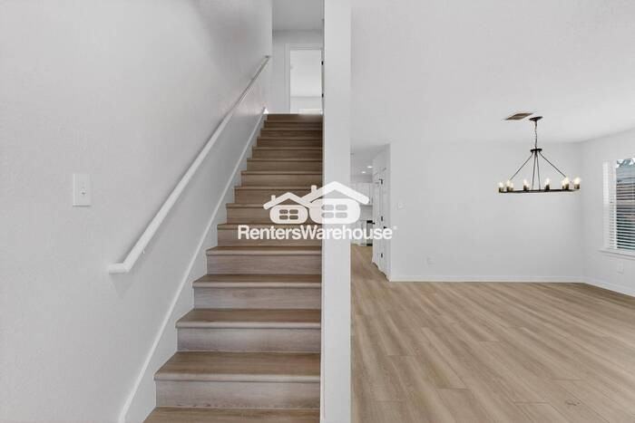 4515 Bellcrest Dr - Photo 5 of 46